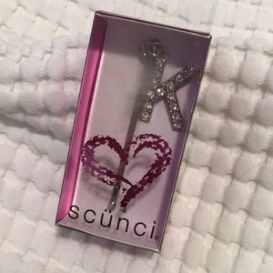 NIP- Scünci “K” Rhinestone Hair Pin- 💋4/$12💋